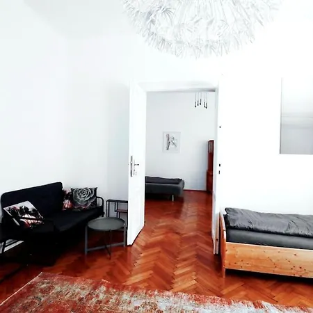 Grosses, Helles Vintage Mit Parkplatz Apartment Innsbruck