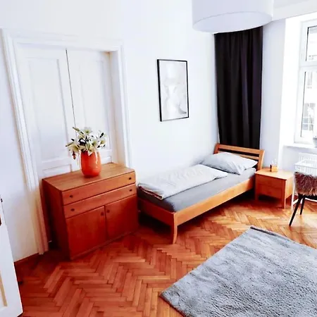 Apartment Grosses, Helles Vintage Mit Parkplatz Innsbruck