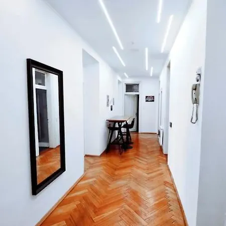 Grosses, Helles Vintage Mit Parkplatz Apartment *